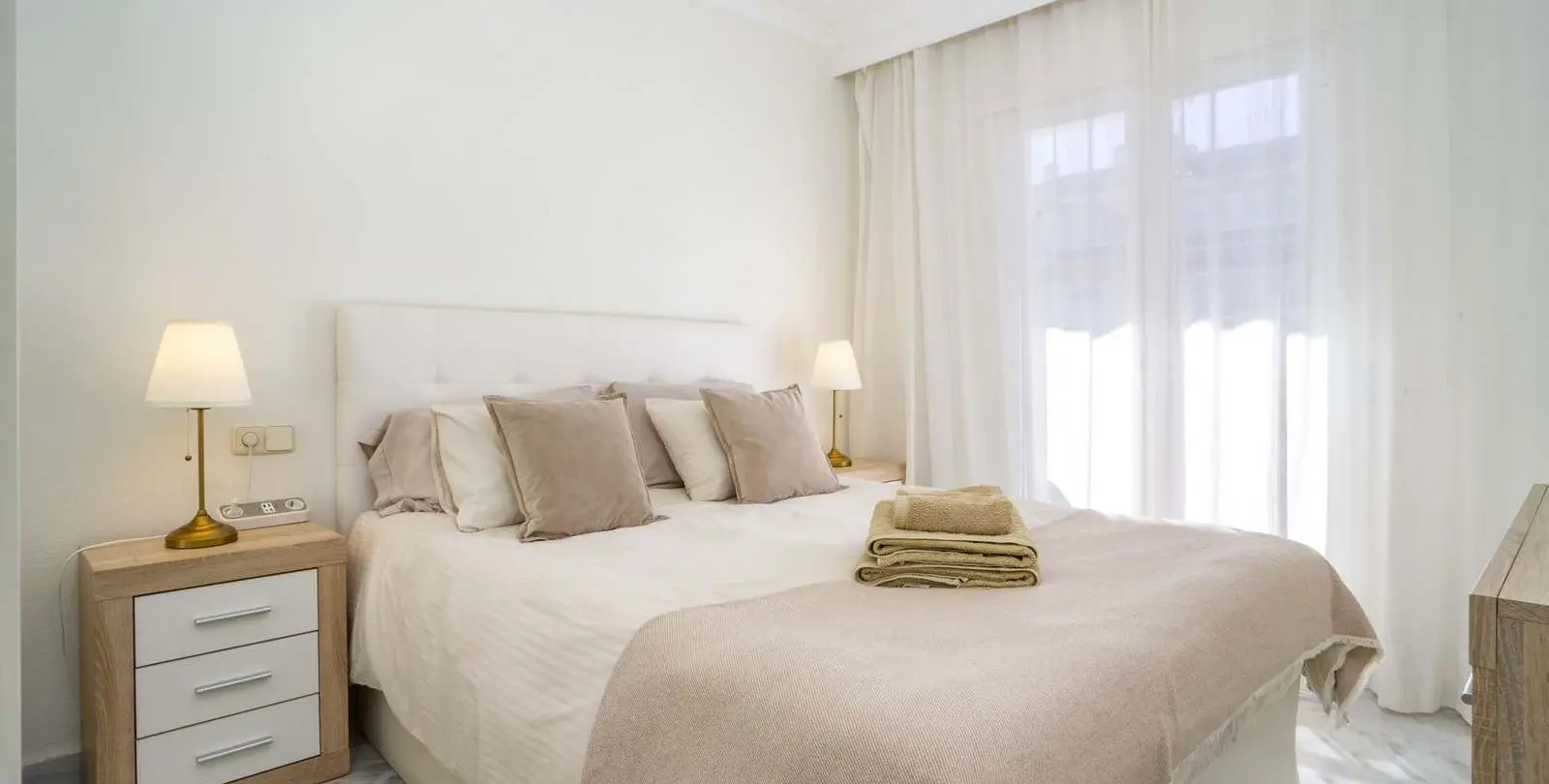 Venta de apartamento en planta media en Marbella 18