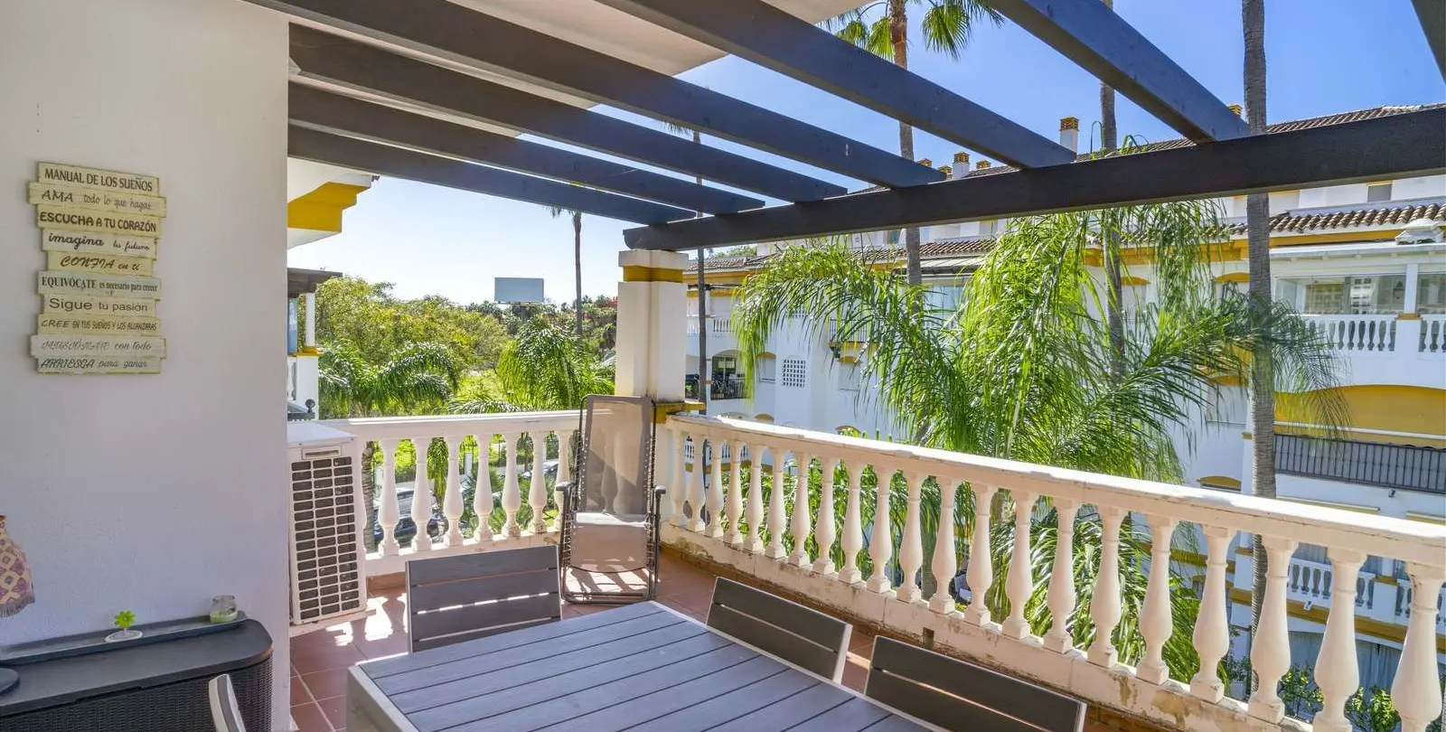 Venta de apartamento en planta media en Marbella 21