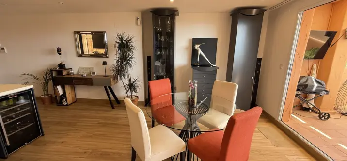 Venta de apartamento en planta media en Elviria 4