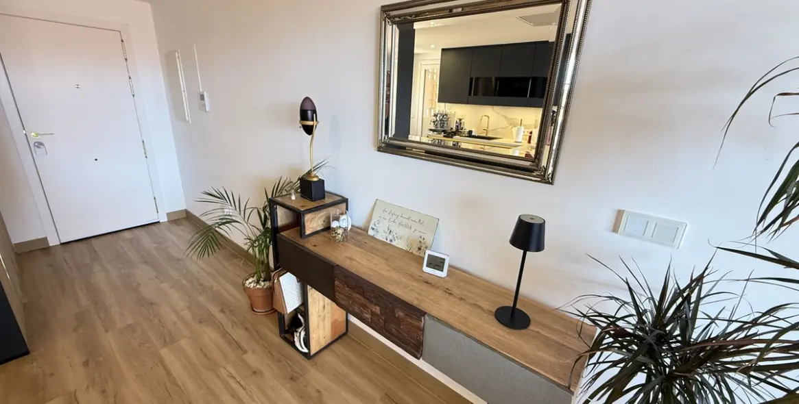 Venta de apartamento en planta media en Elviria 6