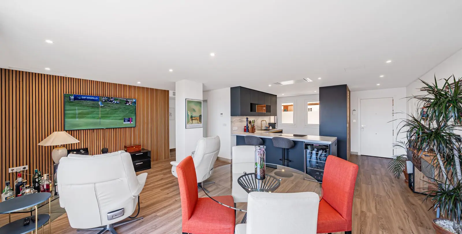 Продажа апартаментов на среднем этаже в Elviria 3