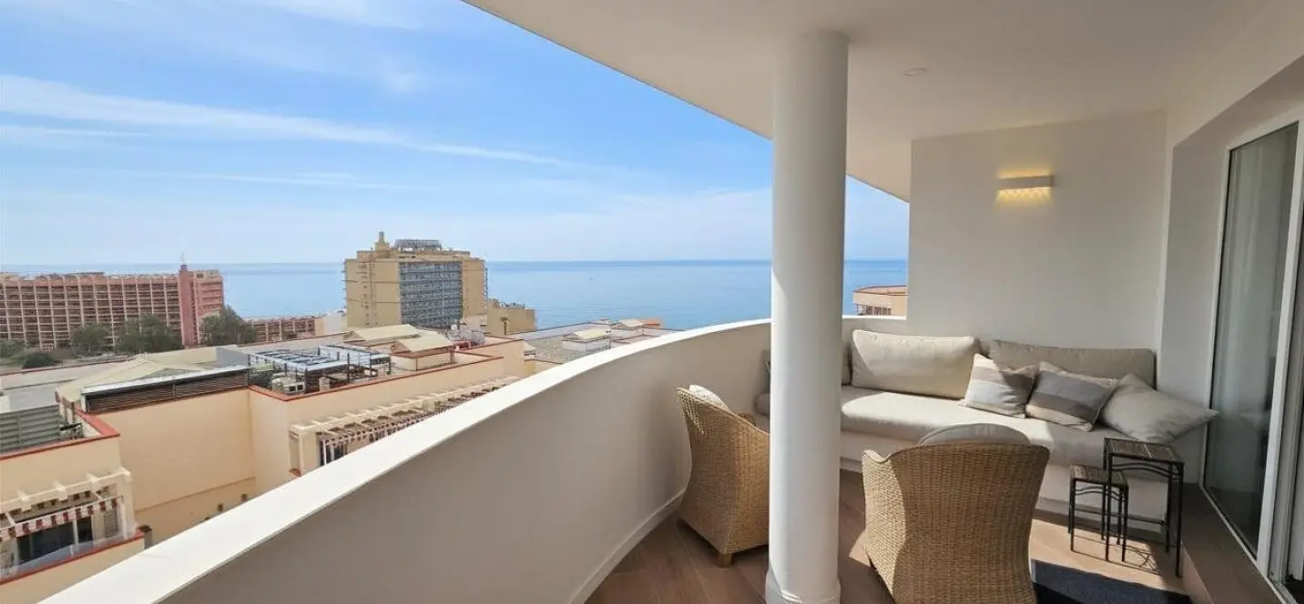 Sale of middle floor apartment in Benalmadena 0