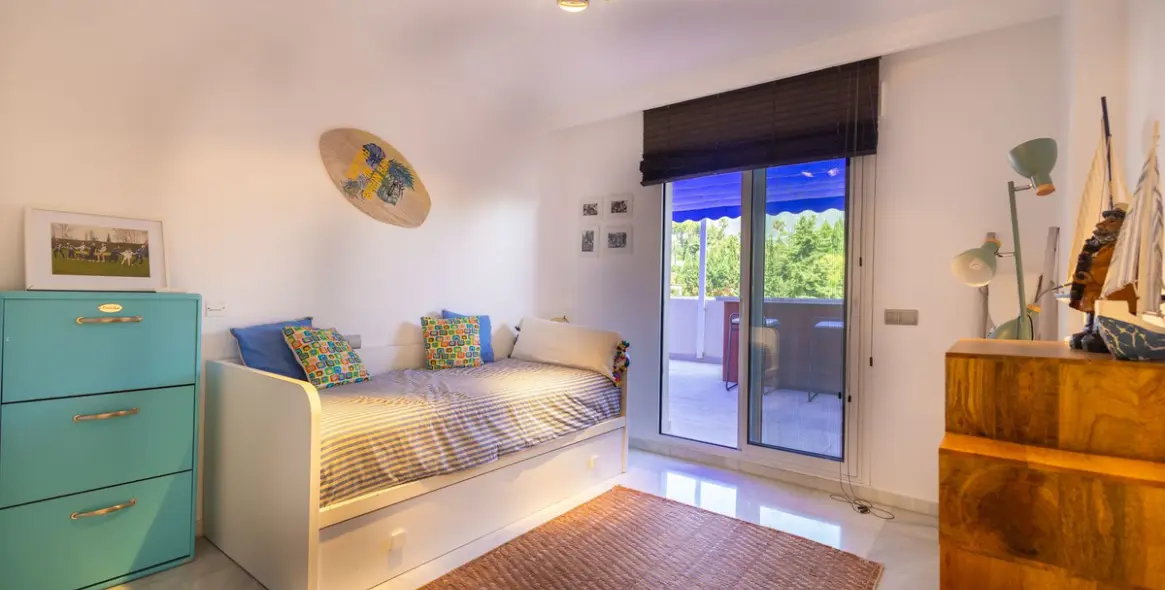 Venta de ático dúplex en Marbella 35