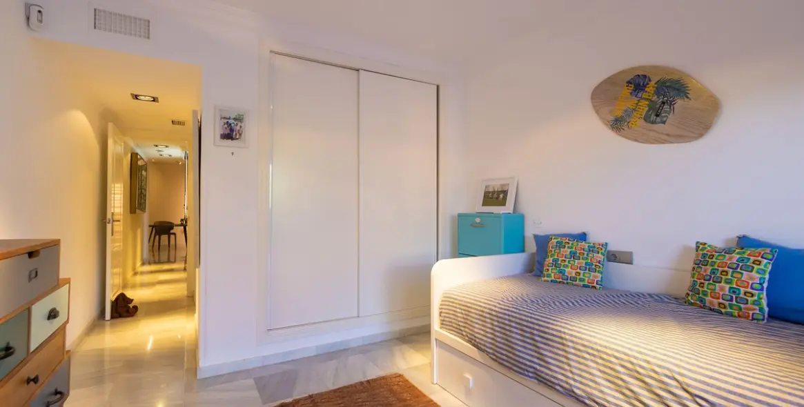 Venta de ático dúplex en Marbella 36