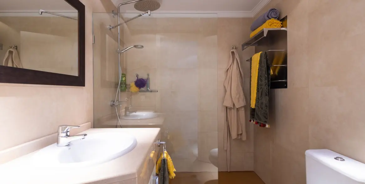 Venta de ático dúplex en Marbella 40