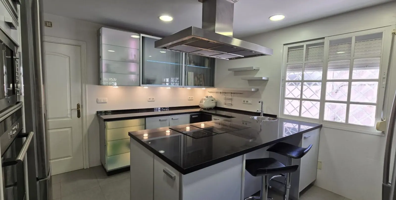 Продажа  отдельно стоящей виллы в Alhaurín de la Torre 23