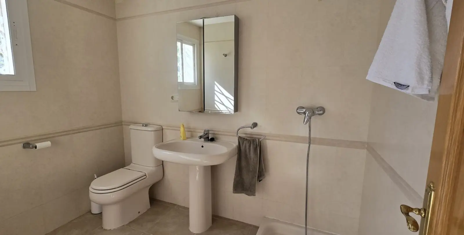 Продажа  отдельно стоящей виллы в Alhaurín de la Torre 48