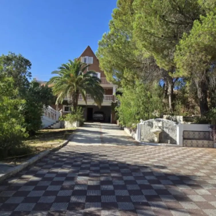 Sale of detached villa in Alhaurín de la Torre