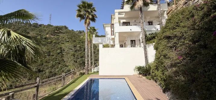 Venta de villa independiente en Benahavís 0