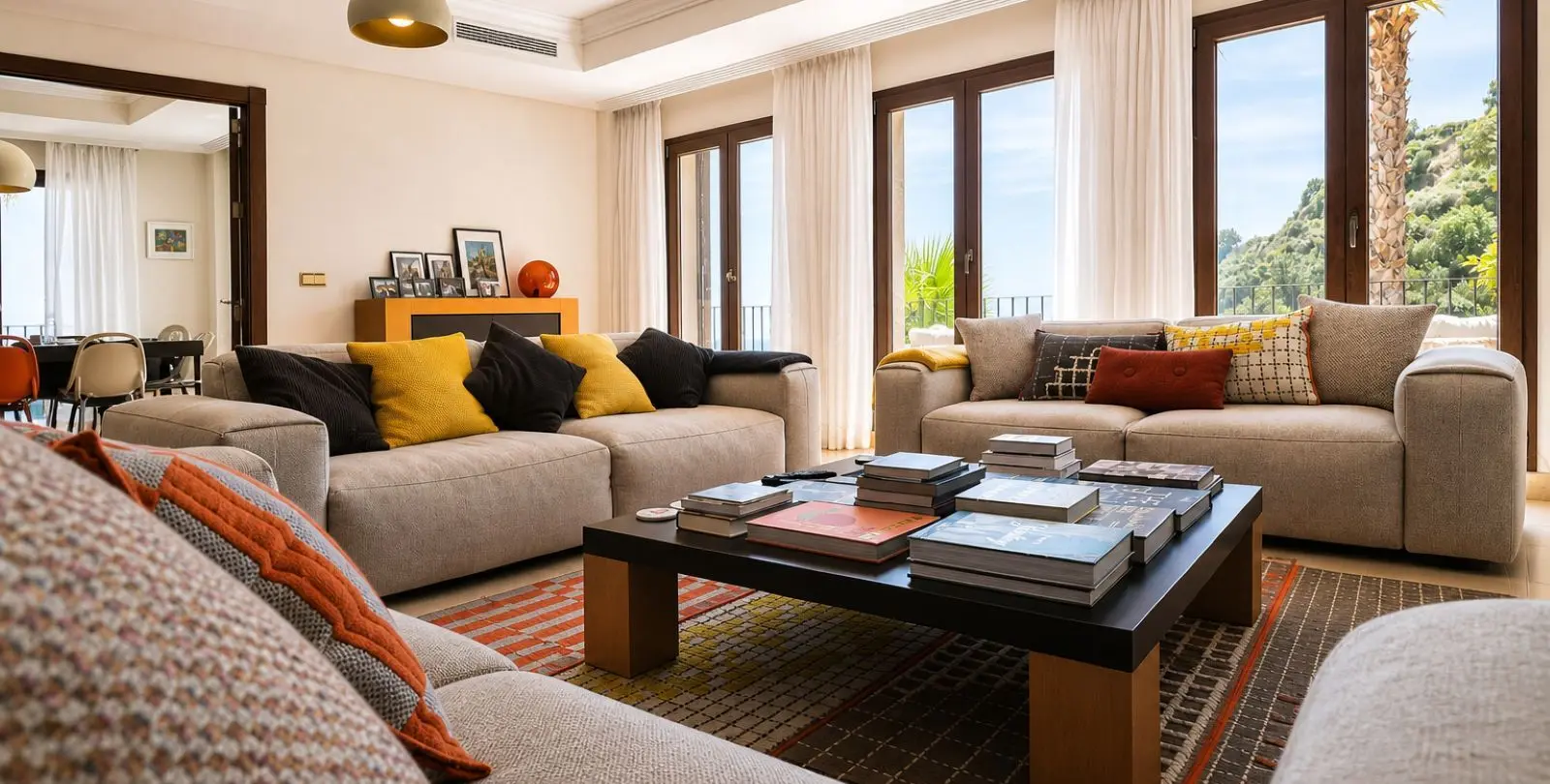 Sale of detached villa in Benahavís 2