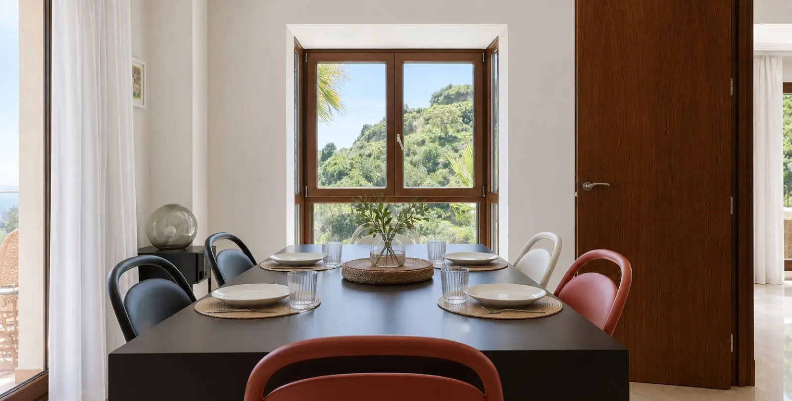 Sale of detached villa in Benahavís 46