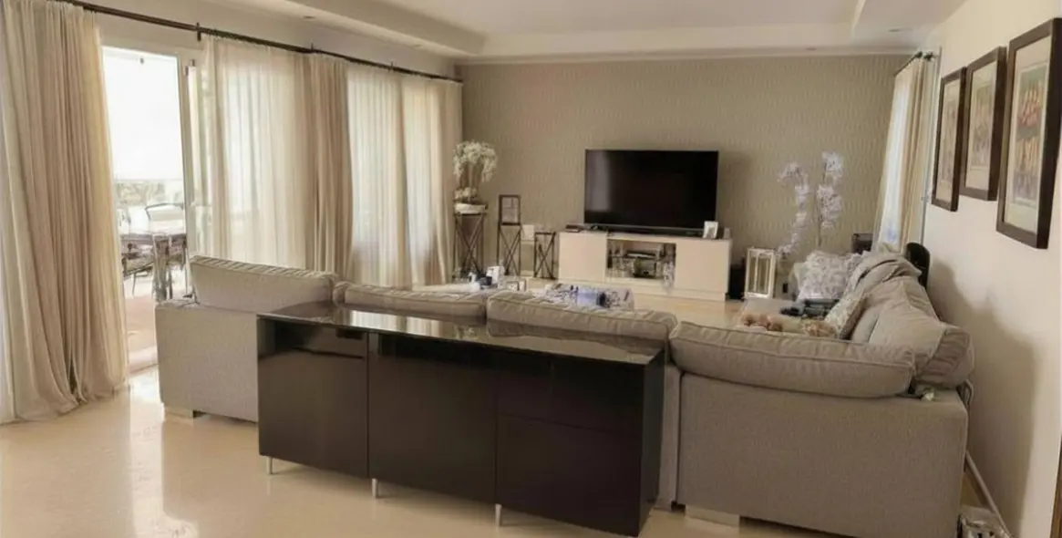 Venta de villa independiente en Estepona 12