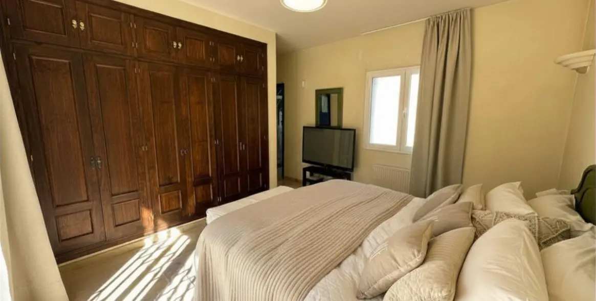 Venta de villa independiente en Estepona 17