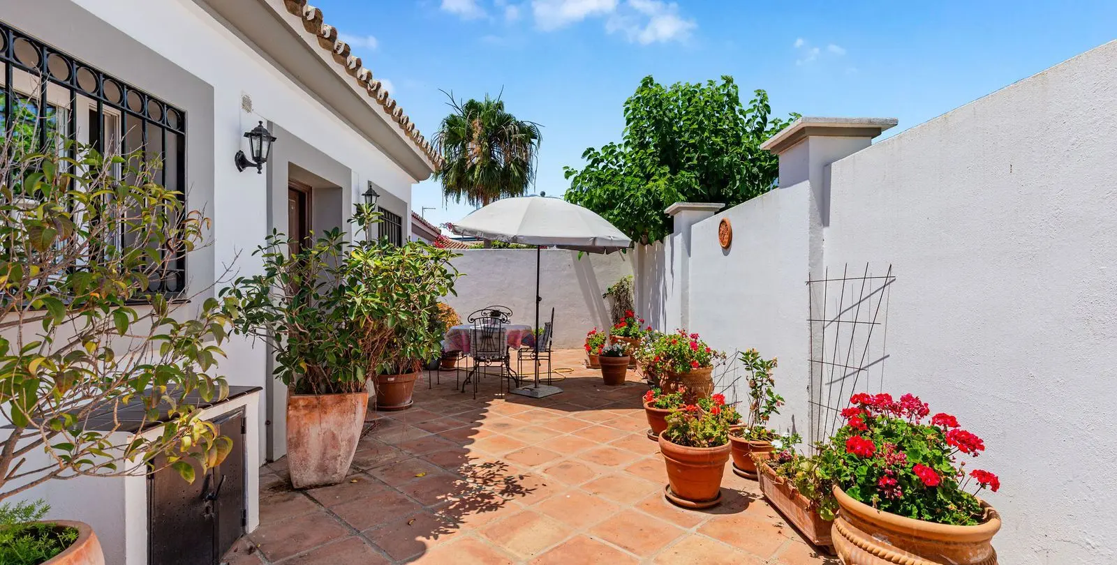 Продажа  отдельно стоящей виллы в Estepona 67