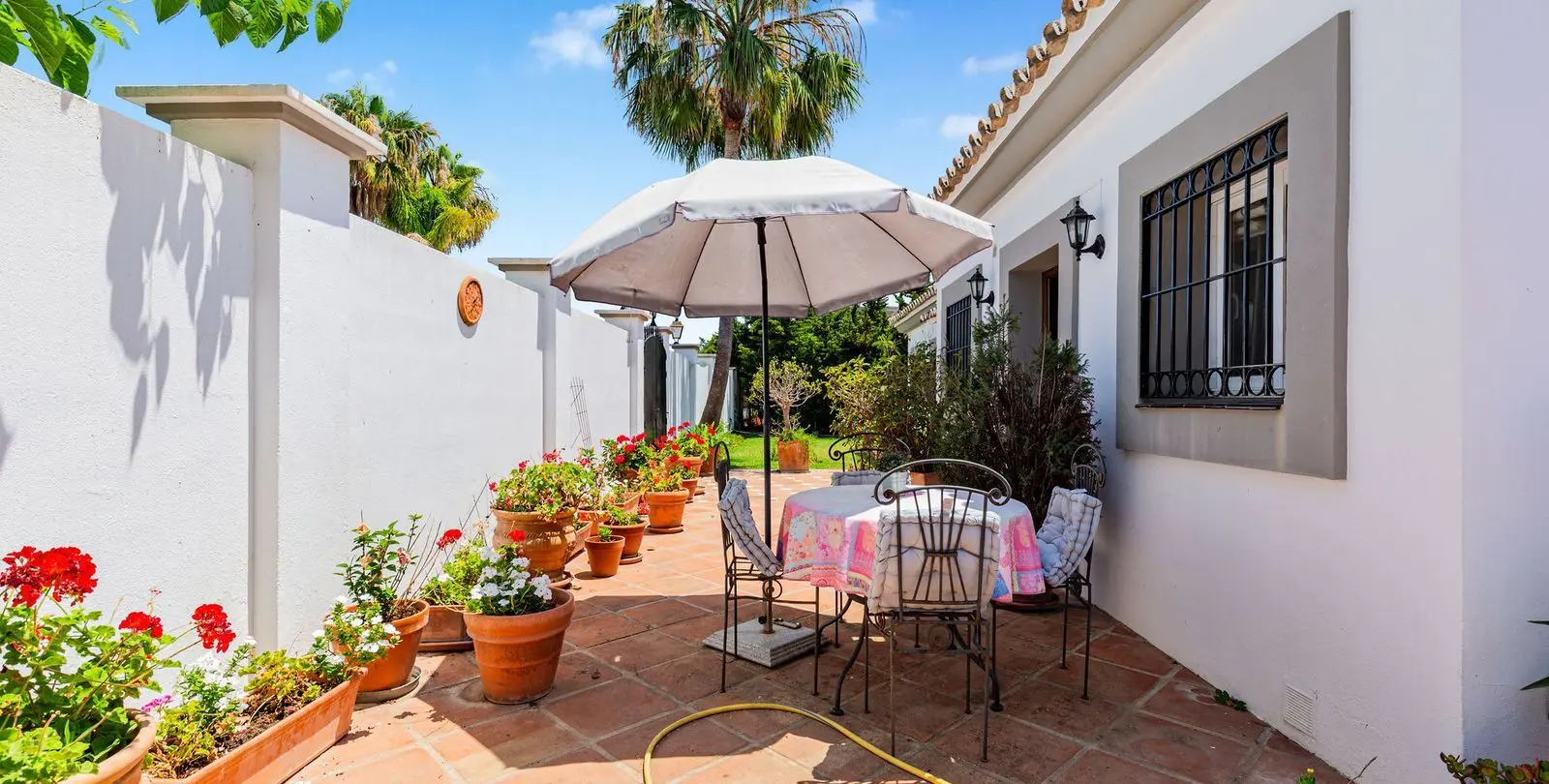 Продажа  отдельно стоящей виллы в Estepona 68