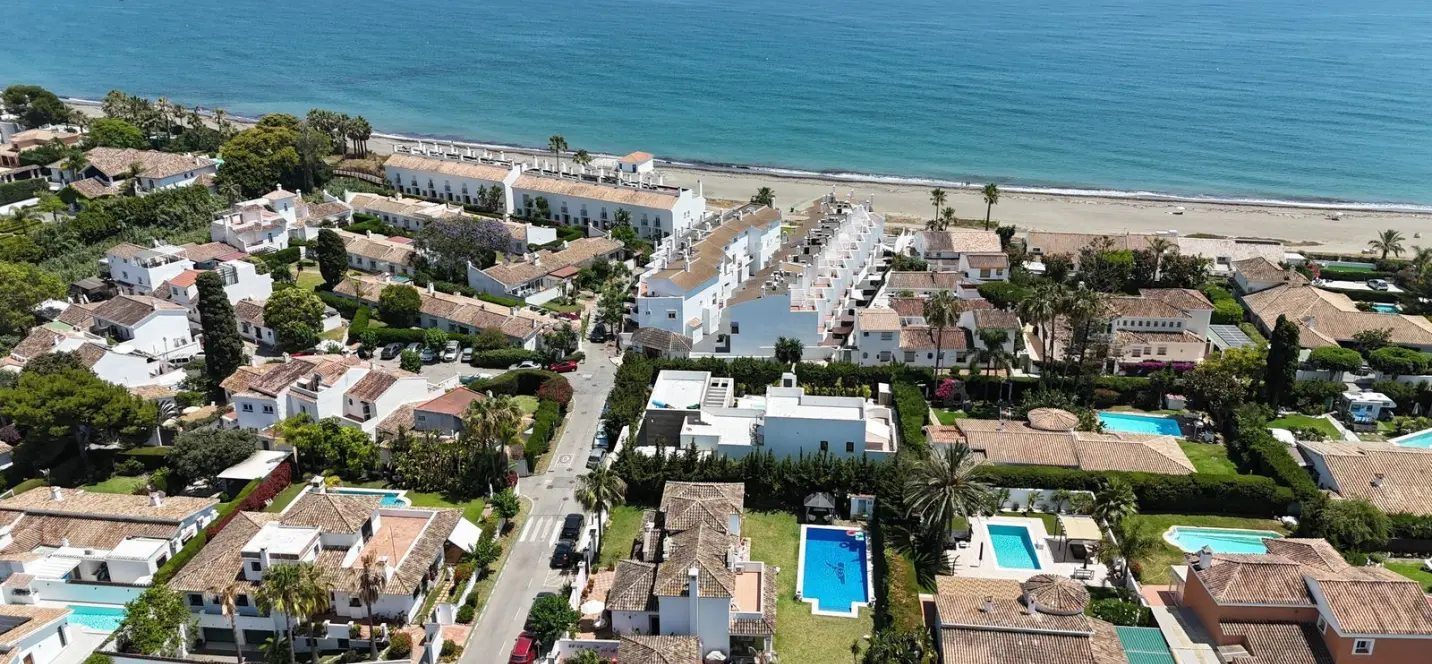 Sale of detached villa in Estepona 4