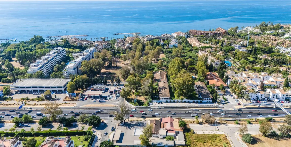 Venta de restaurante en Puerto Banús 2