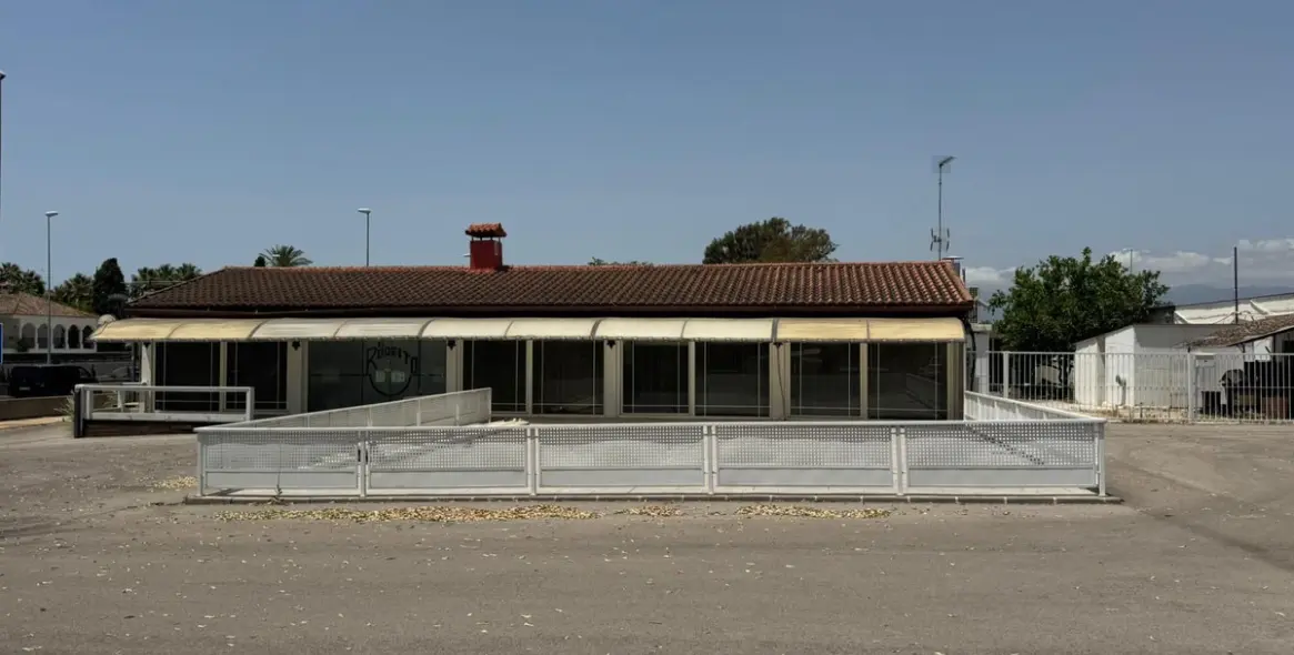 Venta de restaurante en Puerto Banús 12