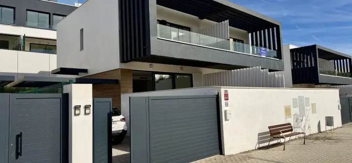 Long-term rent of semi-detached house in Atalaya 0