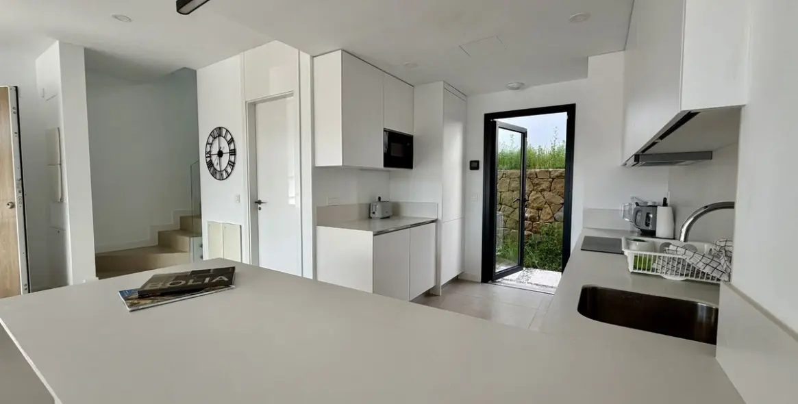 Long-term rent of semi-detached house in Atalaya 7