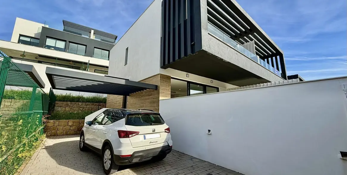 Long-term rent of semi-detached house in Atalaya 24