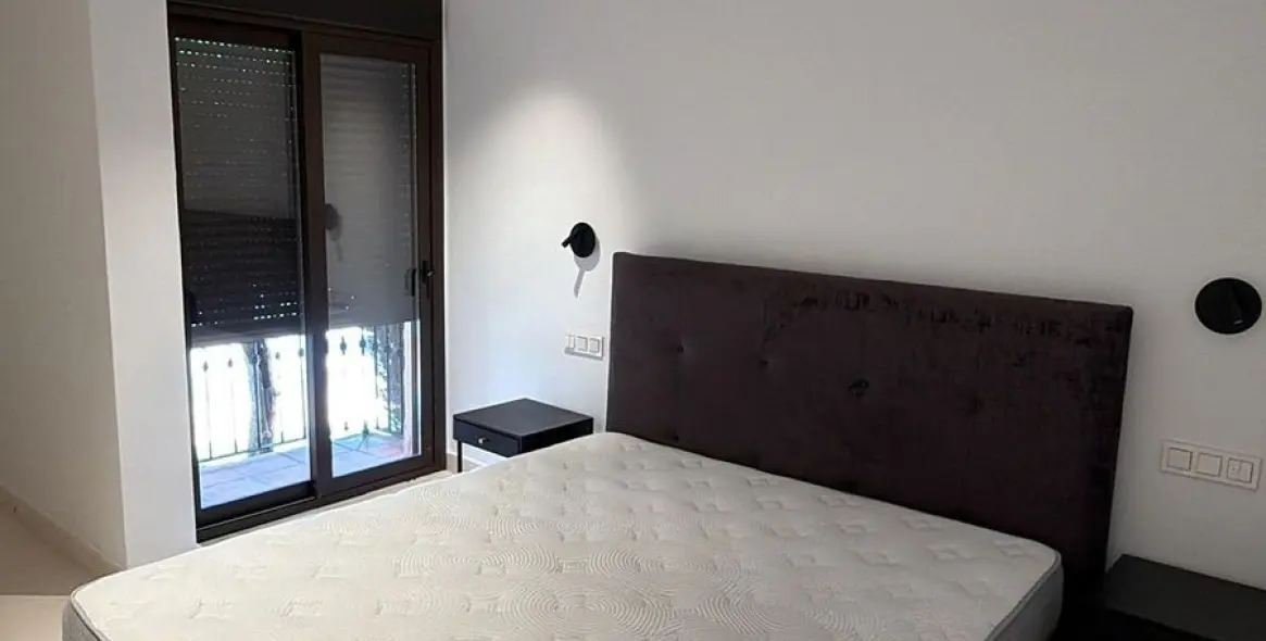 Long-term rent of ground floor apartment in Atalaya 9
