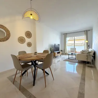 Alquiler a largo plazo de apartamento en planta media en Calanova Golf
