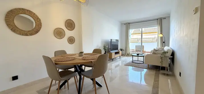 Alquiler a largo plazo de apartamento en planta media en Calanova Golf 3