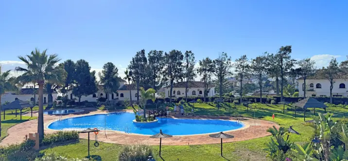 Venta de ático en La Duquesa 4