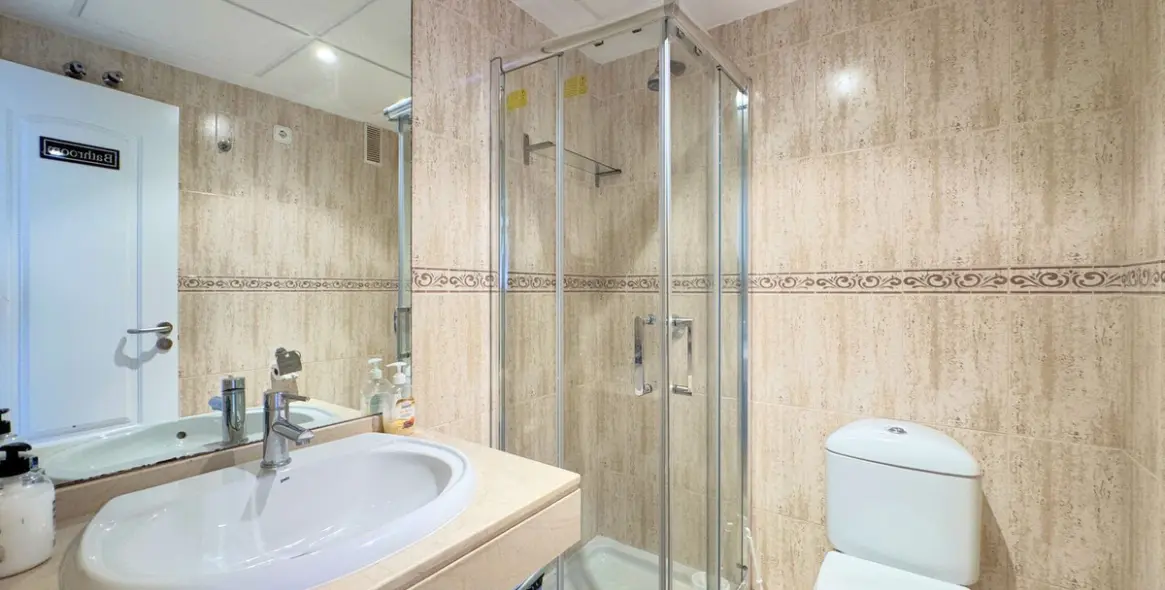 Sale of penthouse in La Duquesa 22