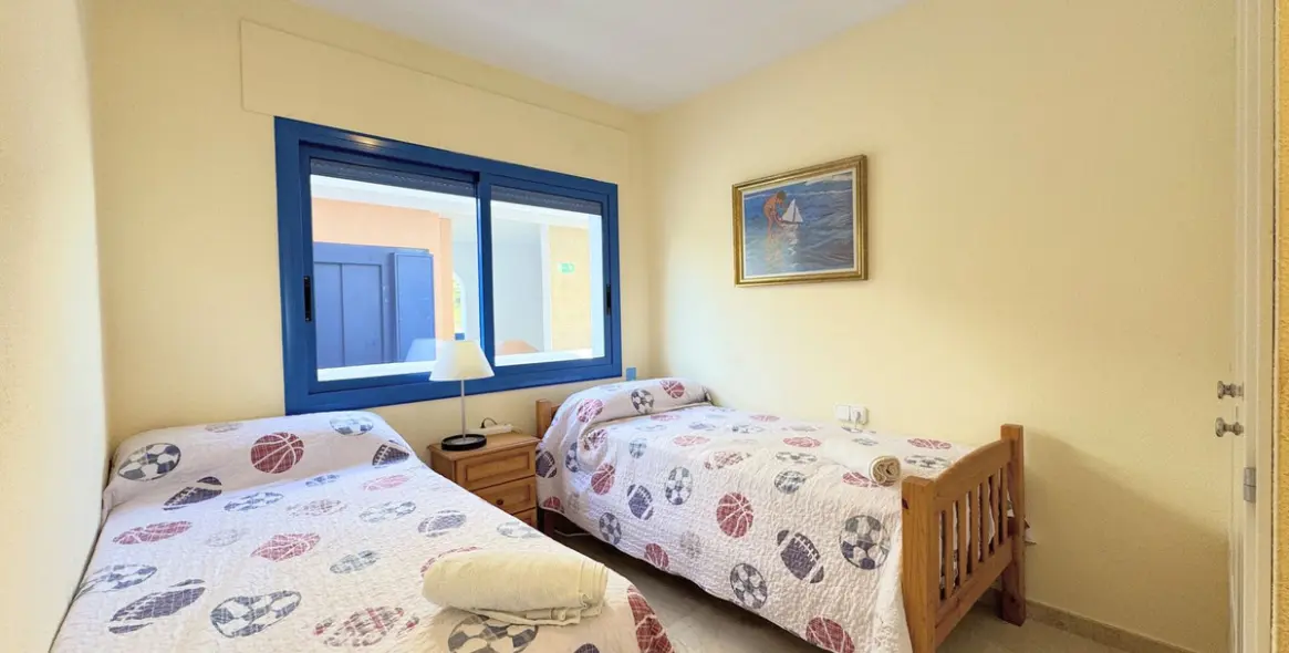 Sale of penthouse in La Duquesa 25