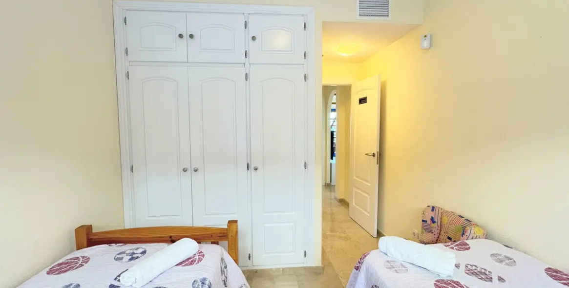 Sale of penthouse in La Duquesa 26