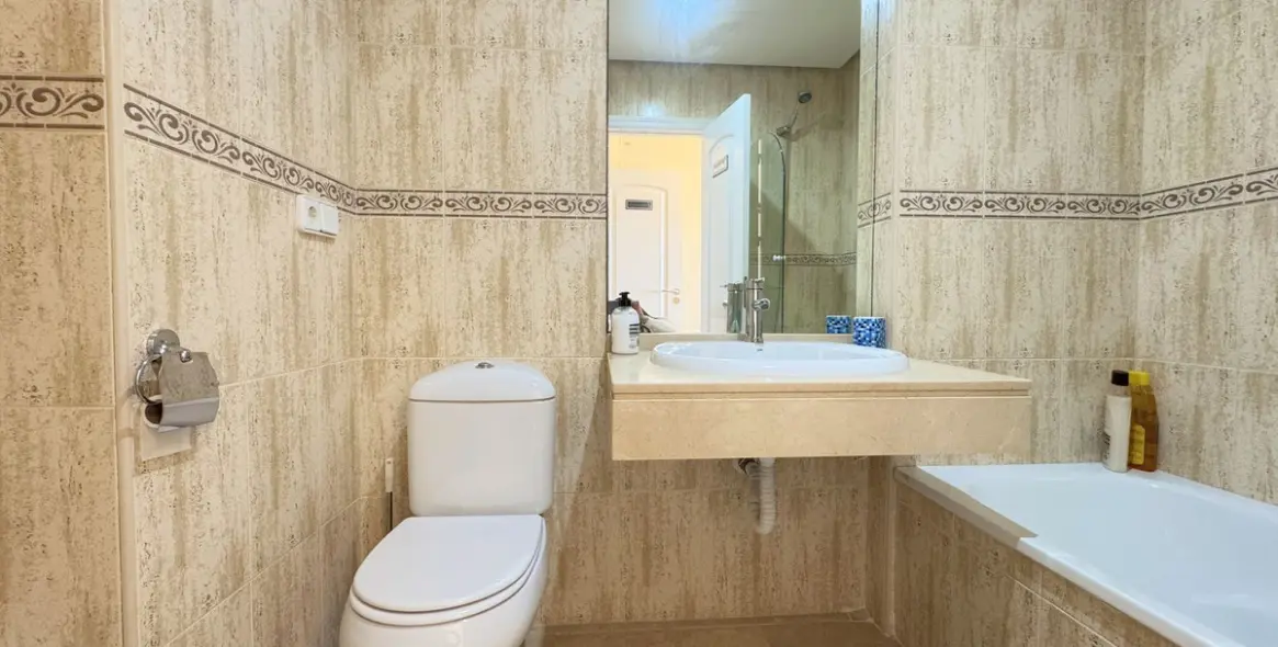 Sale of penthouse in La Duquesa 27