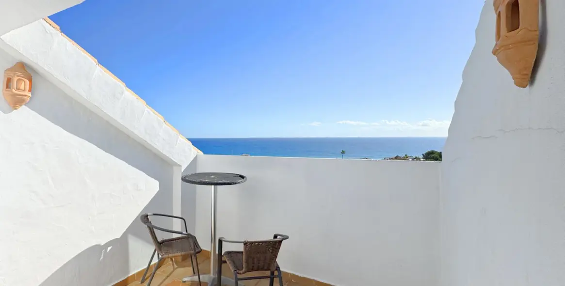 Sale of penthouse in La Duquesa 34
