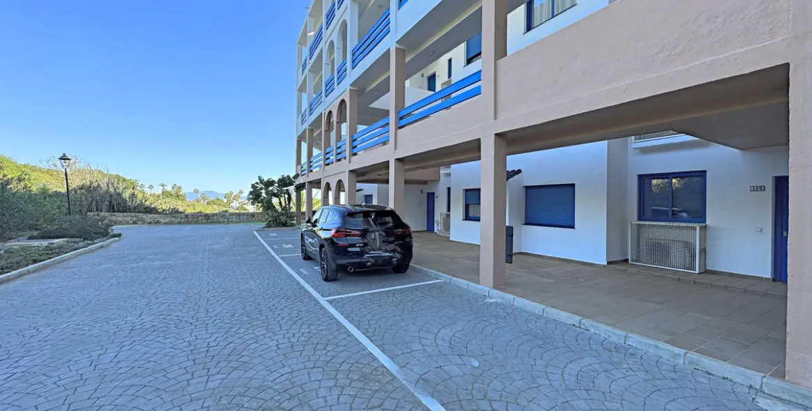 Sale of penthouse in La Duquesa 52