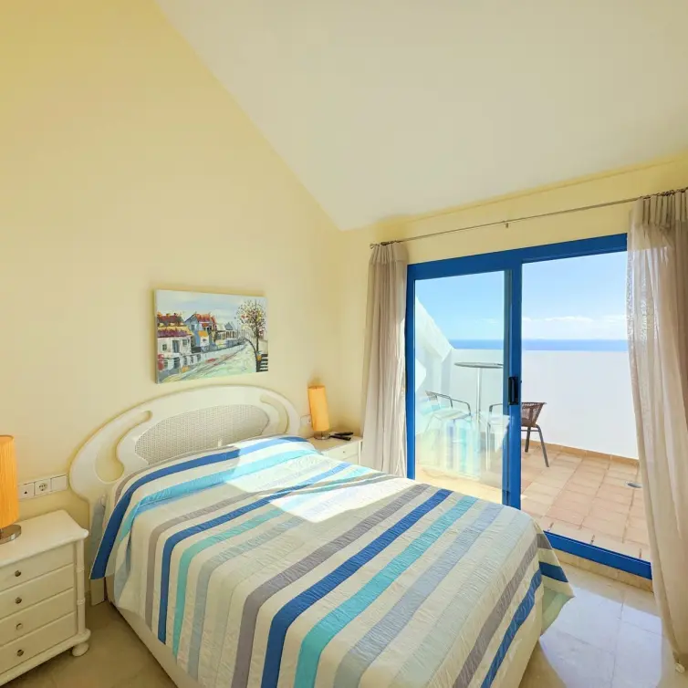 Sale of penthouse in La Duquesa