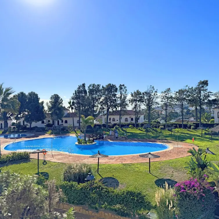 Sale of penthouse in La Duquesa
