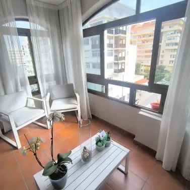 Sale of middle floor apartment in Fuengirola