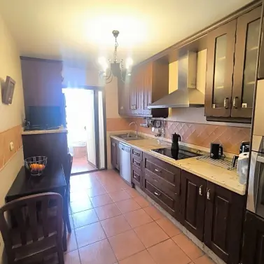 Sale of middle floor apartment in Fuengirola