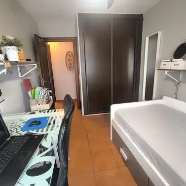 Sale of middle floor apartment in Fuengirola