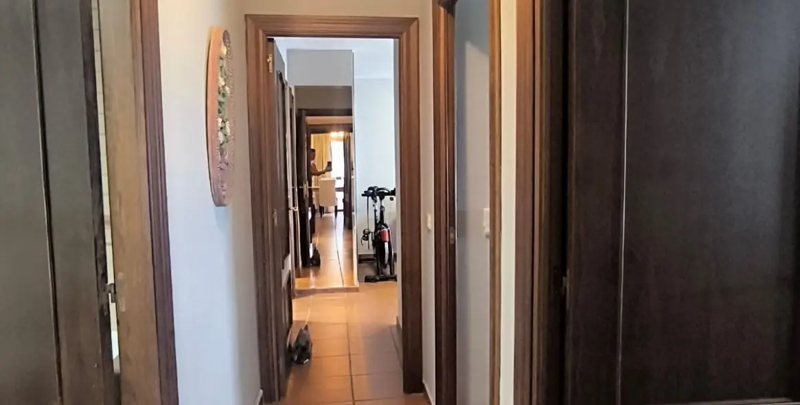 Sale of middle floor apartment in Fuengirola 24