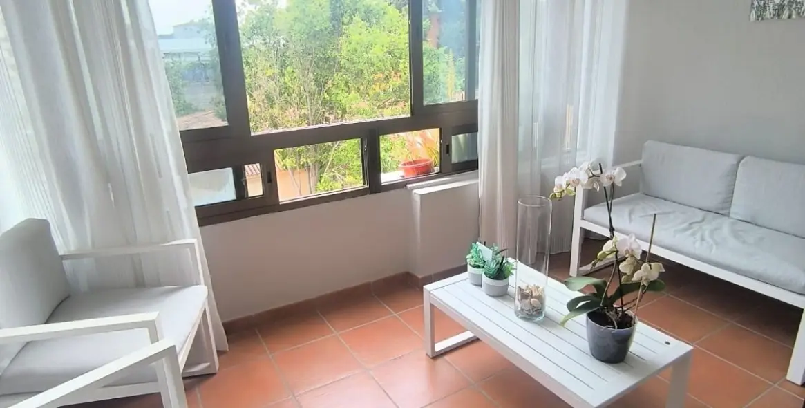Sale of middle floor apartment in Fuengirola 49