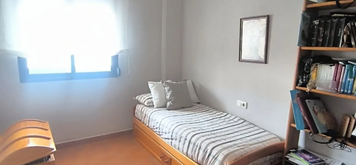 Venta de apartamento en planta media en Fuengirola 4