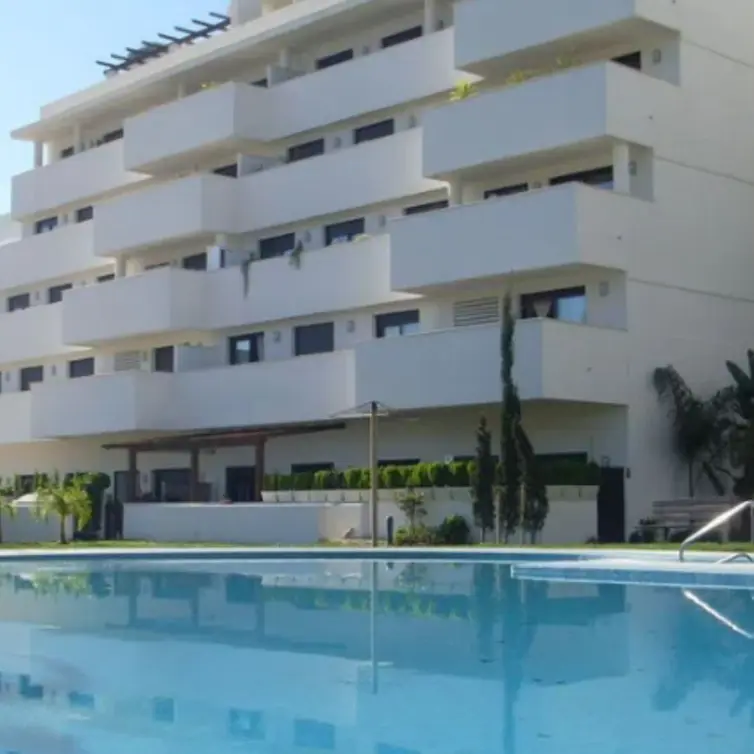 Venta de apartamento en planta baja en Estepona