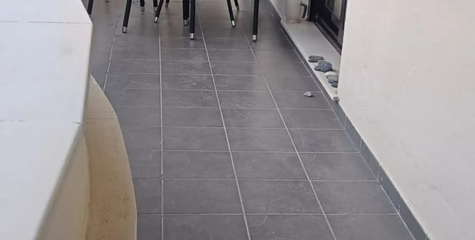 Venta de apartamento en planta baja en Estepona 2