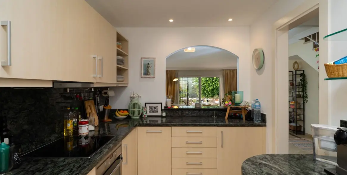 Sale of semi-detached house in Estepona 7