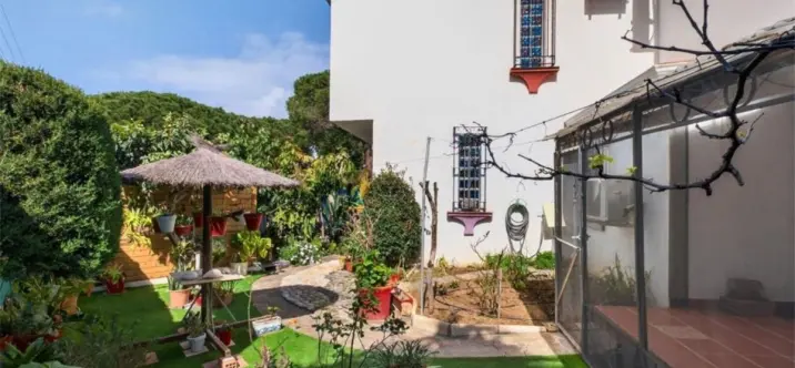 Sale of townhouse in Calahonda 1