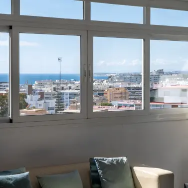 Продажа апартаментов на среднем этаже в Marbella