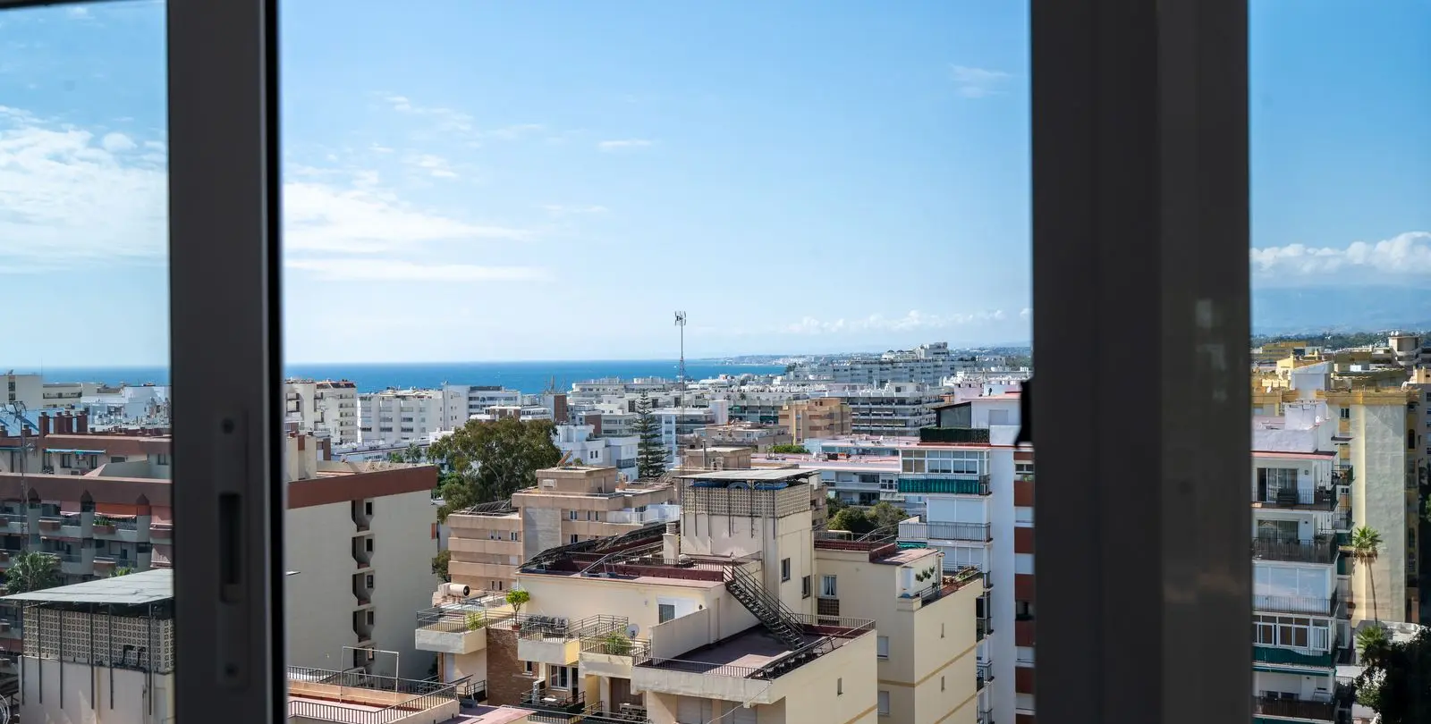 Продажа апартаментов на среднем этаже в Marbella 1