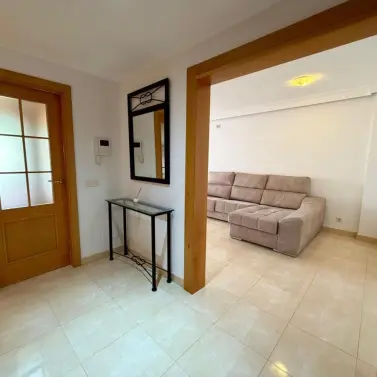 Venta de apartamento en planta media en Estepona